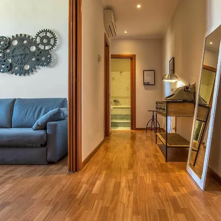 Urban Vatican Apartment *